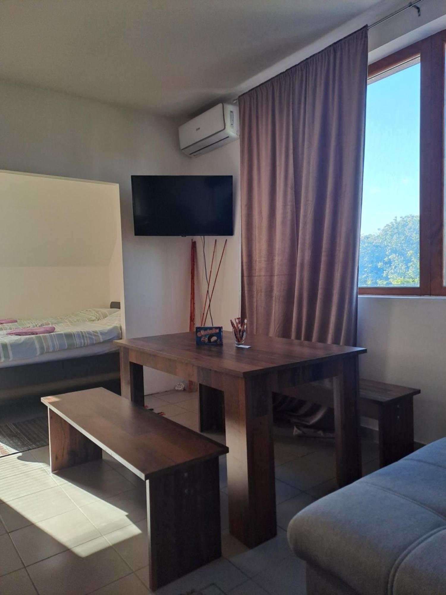 Sofi Daire Ni Dış mekan fotoğraf